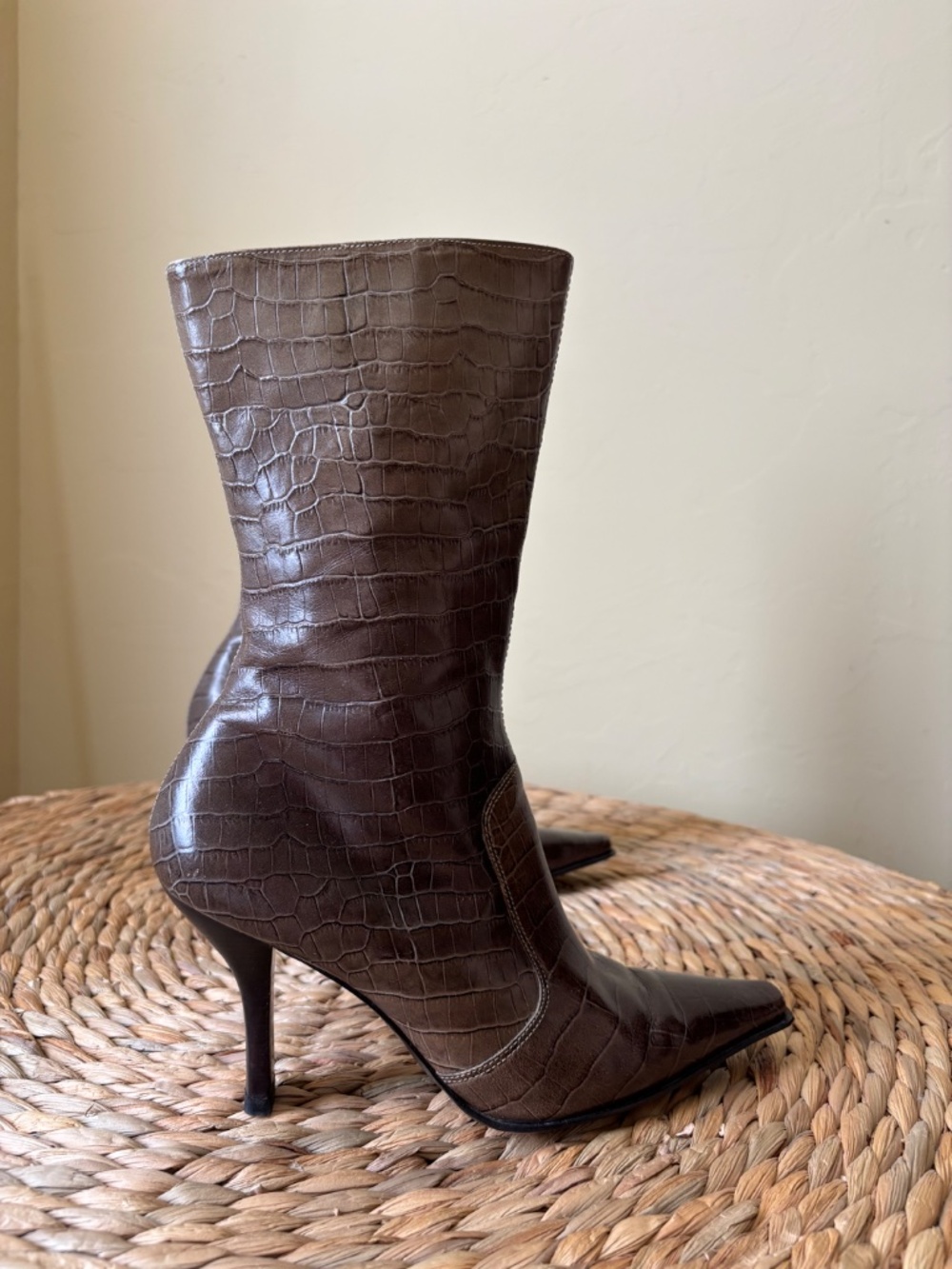 KENNETH COLE New York Leather Croc Embossed Mid-Calf Heeled Boots VERO CUOIO - Picture 13 of 14